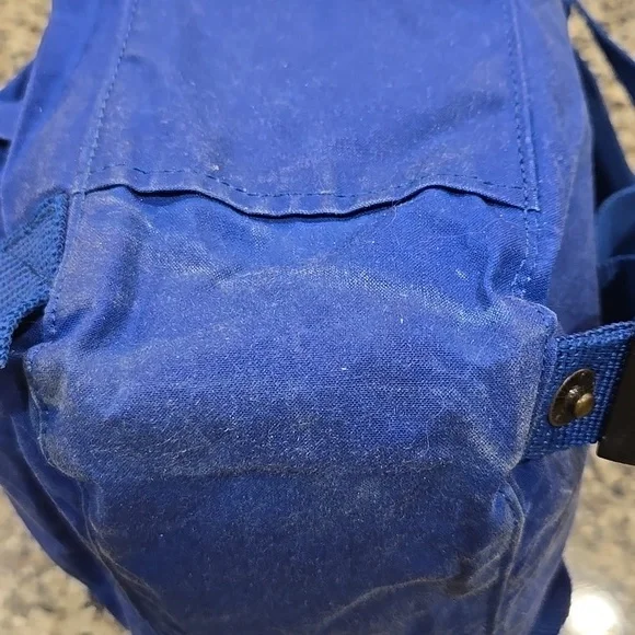 FJALL RAVEN KANKAN MINI BACKPACK IN COBALT BLUE. FLAWED... - Picture 9 of 16